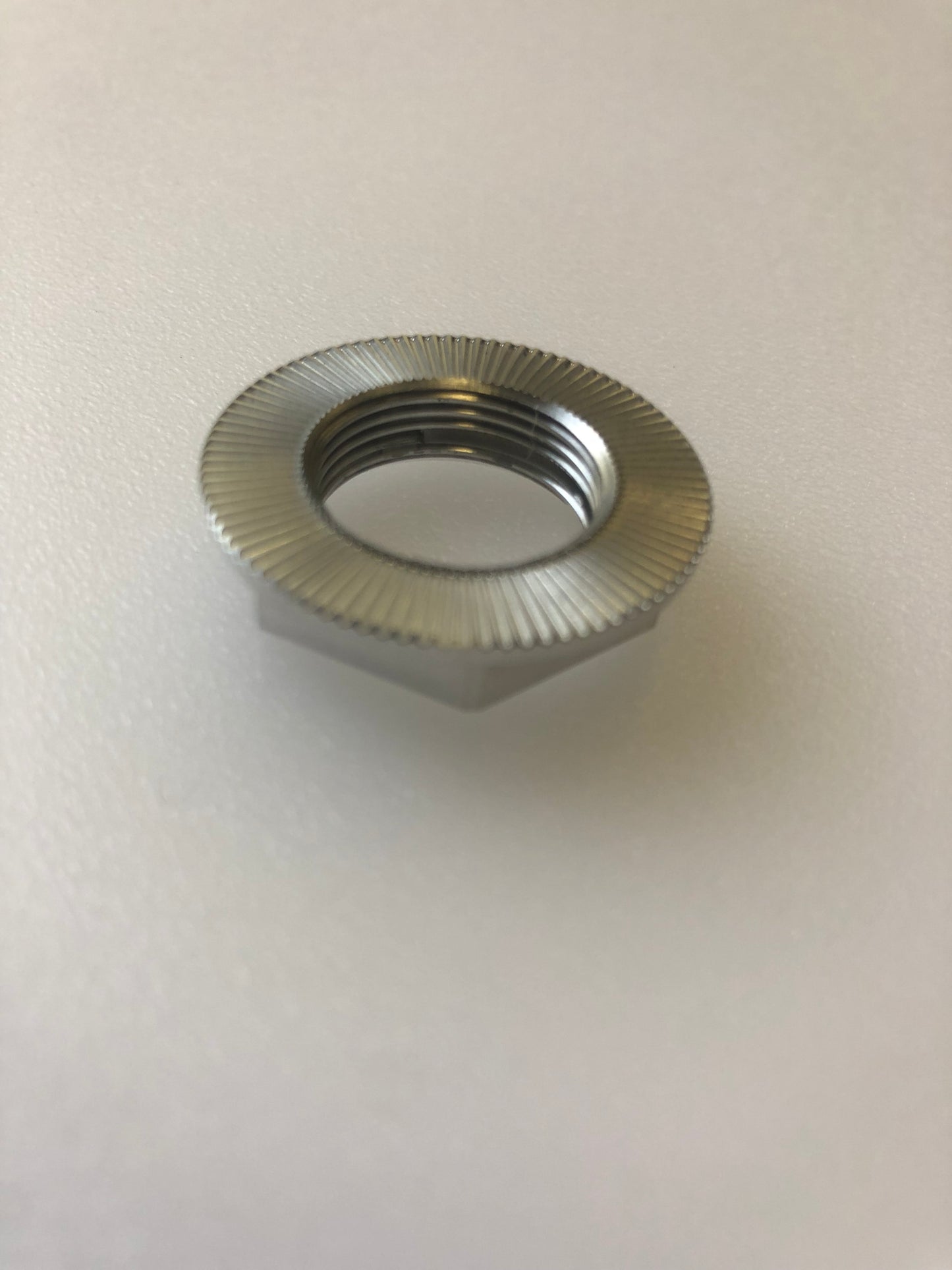 Radmutter mit Klemmfunktion